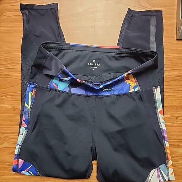 Athleta Tropical Precision High Waisted Floral Print Mesh Panels 7/8 Leggins M - Picture 2 of 11